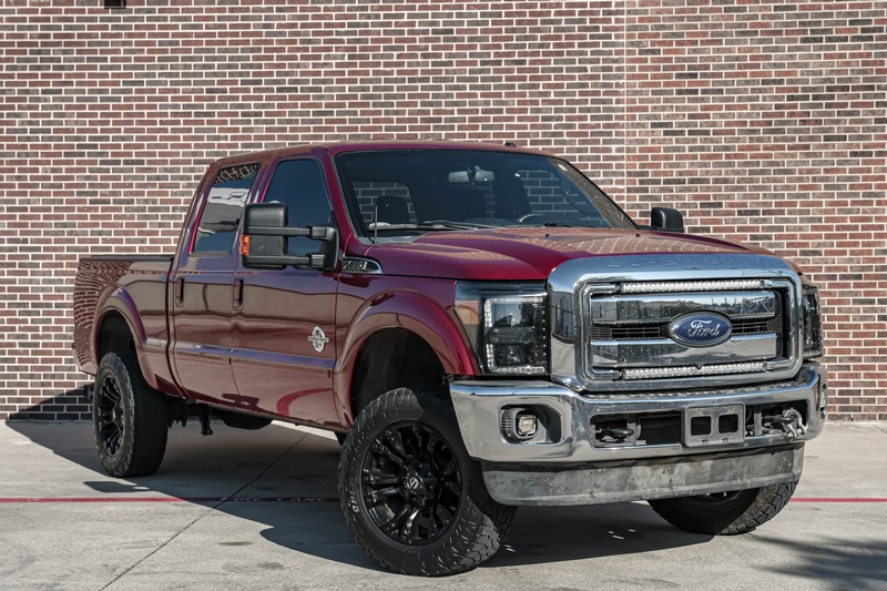 Ford Super Duty F-250 SRW Vehicle Full-screen Gallery Image 02