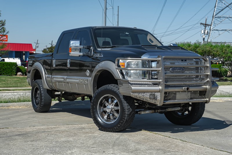 Ford Super Duty F-250 SRW Vehicle Full-screen Gallery Image 02