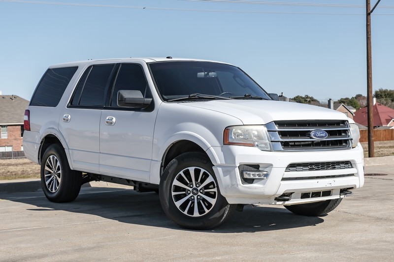 Ford Expedition Vehicle Full-screen Gallery Image 02