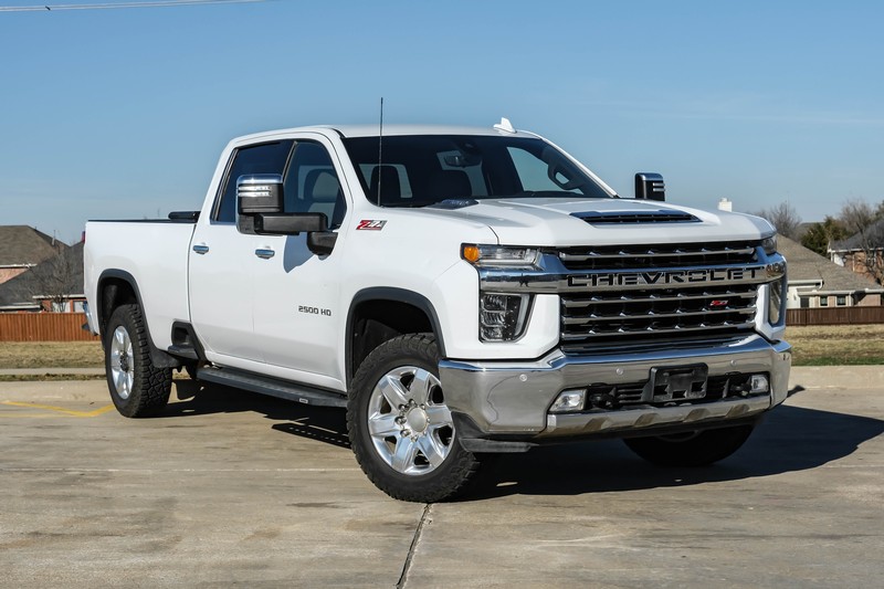 Chevrolet Silverado 2500HD Vehicle Full-screen Gallery Image 02