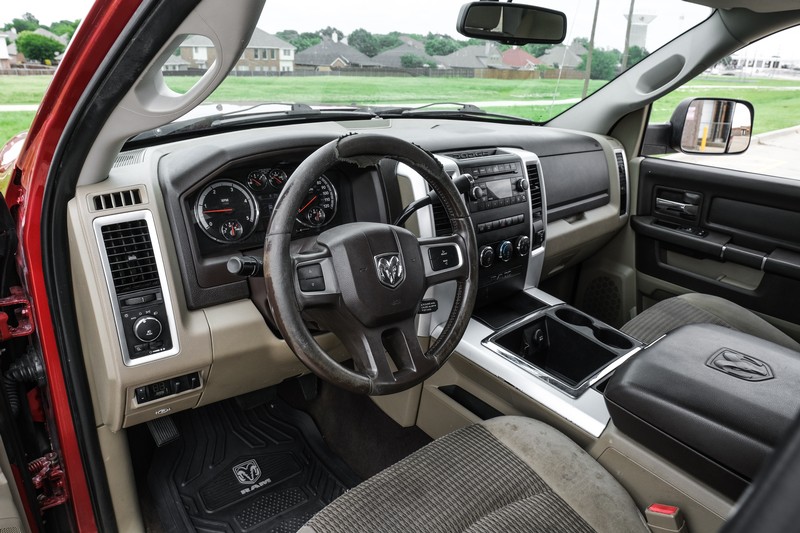 Dodge Ram 2500 Vehicle Full-screen Gallery Image 03