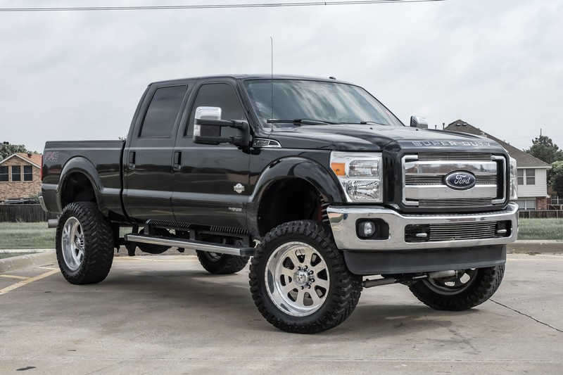 Ford Super Duty F-250 SRW Vehicle Full-screen Gallery Image 03