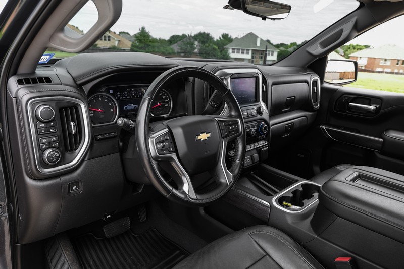 Chevrolet Silverado 1500 Vehicle Full-screen Gallery Image 03