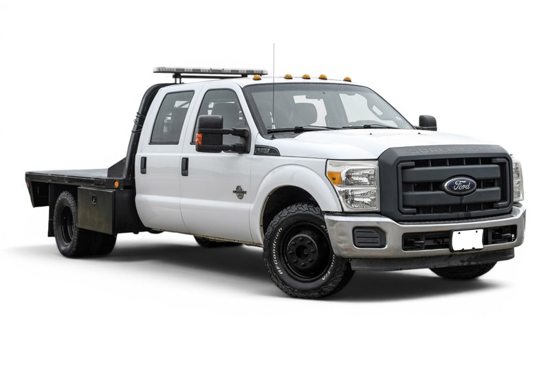 Ford Super Duty F-350 DRW Vehicle Full-screen Gallery Image 01