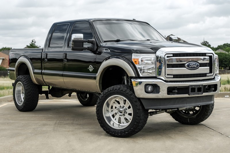 Ford Super Duty F-250 SRW Vehicle Full-screen Gallery Image 02