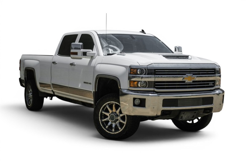 Chevrolet Silverado 2500HD Vehicle Full-screen Gallery Image 01