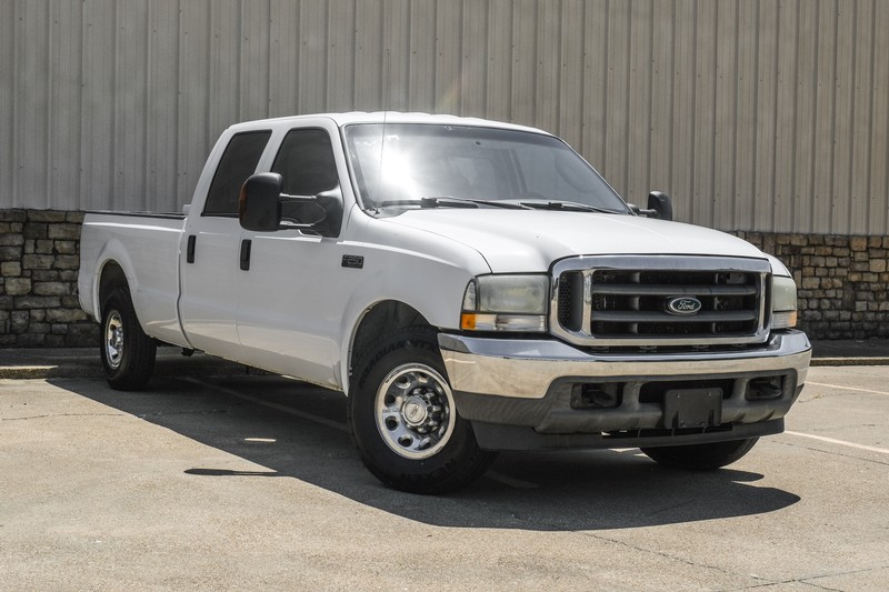Ford Super Duty F-250 Vehicle Full-screen Gallery Image 03
