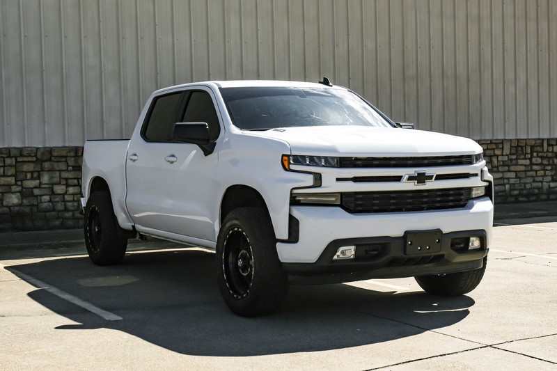 Chevrolet Silverado 1500 Vehicle Full-screen Gallery Image 02