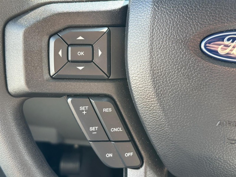 Ford E-Series Cutaway Vehicle Full-screen Gallery Image 9