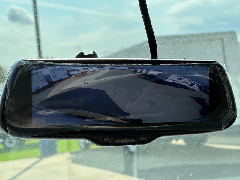 Ford E-Series Cutaway Vehicle Full-screen Gallery Image 17