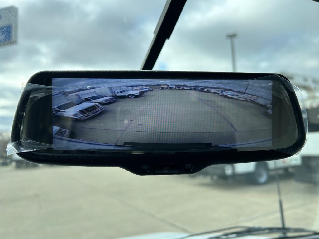 Ford E-Series Cutaway Vehicle Full-screen Gallery Image 10