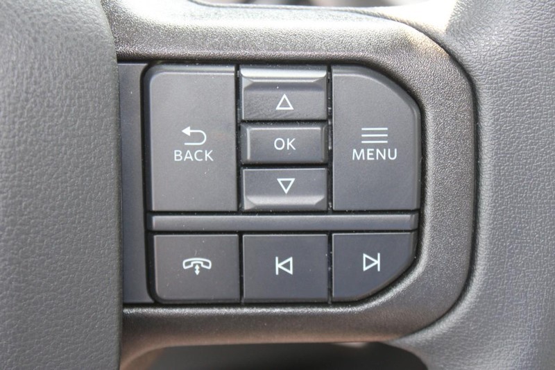 Ford Super Duty F-250 SRW Vehicle Full-screen Gallery Image 5