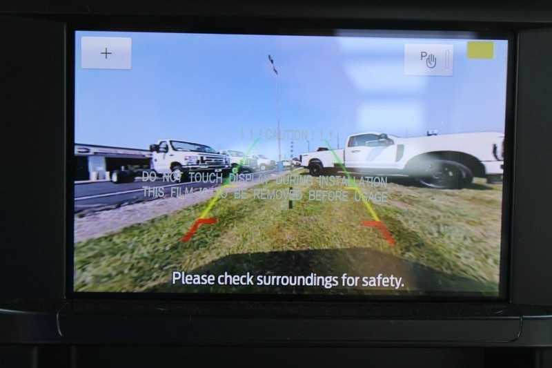 Ford Super Duty F-250 SRW Vehicle Full-screen Gallery Image 6