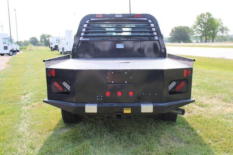 Ford Super Duty F-250 SRW Vehicle Full-screen Gallery Image 16
