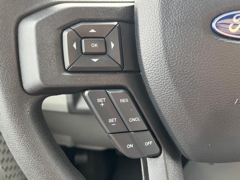 Ford E-Series Cutaway Vehicle Full-screen Gallery Image 11