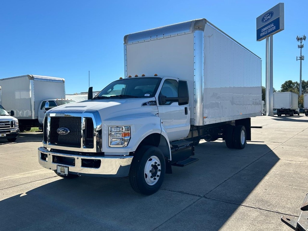 Ford F-650 Straight Frame Gas Vehicle Full-screen Gallery Image 3