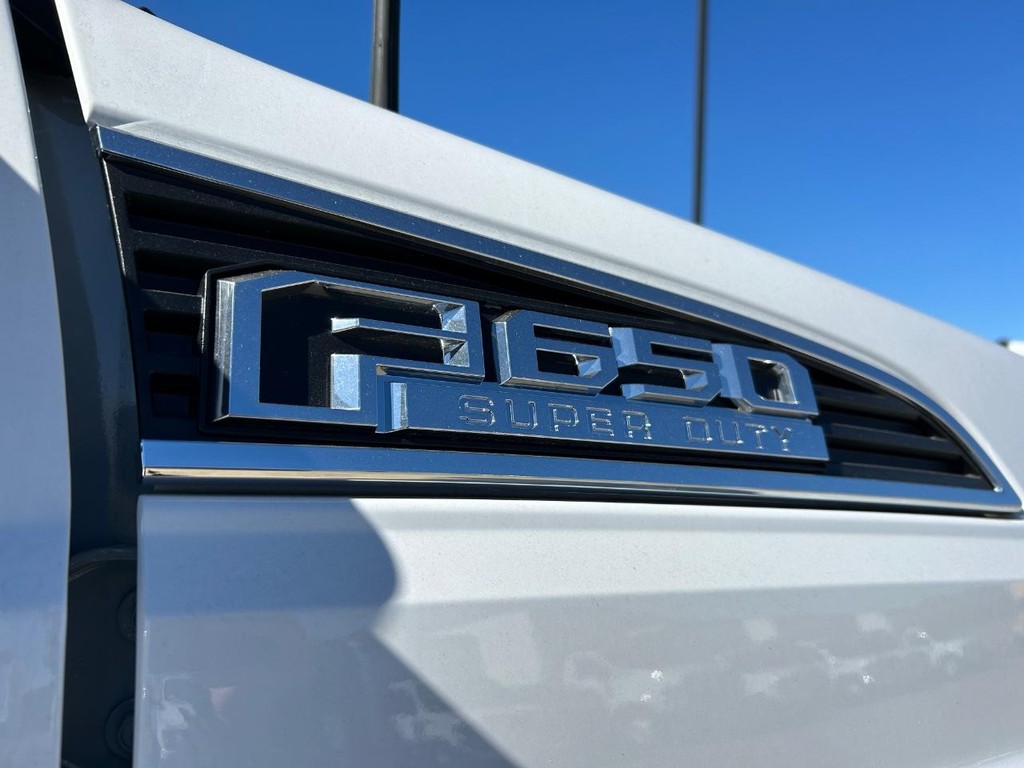 Ford F-650 Straight Frame Gas Vehicle Full-screen Gallery Image 7