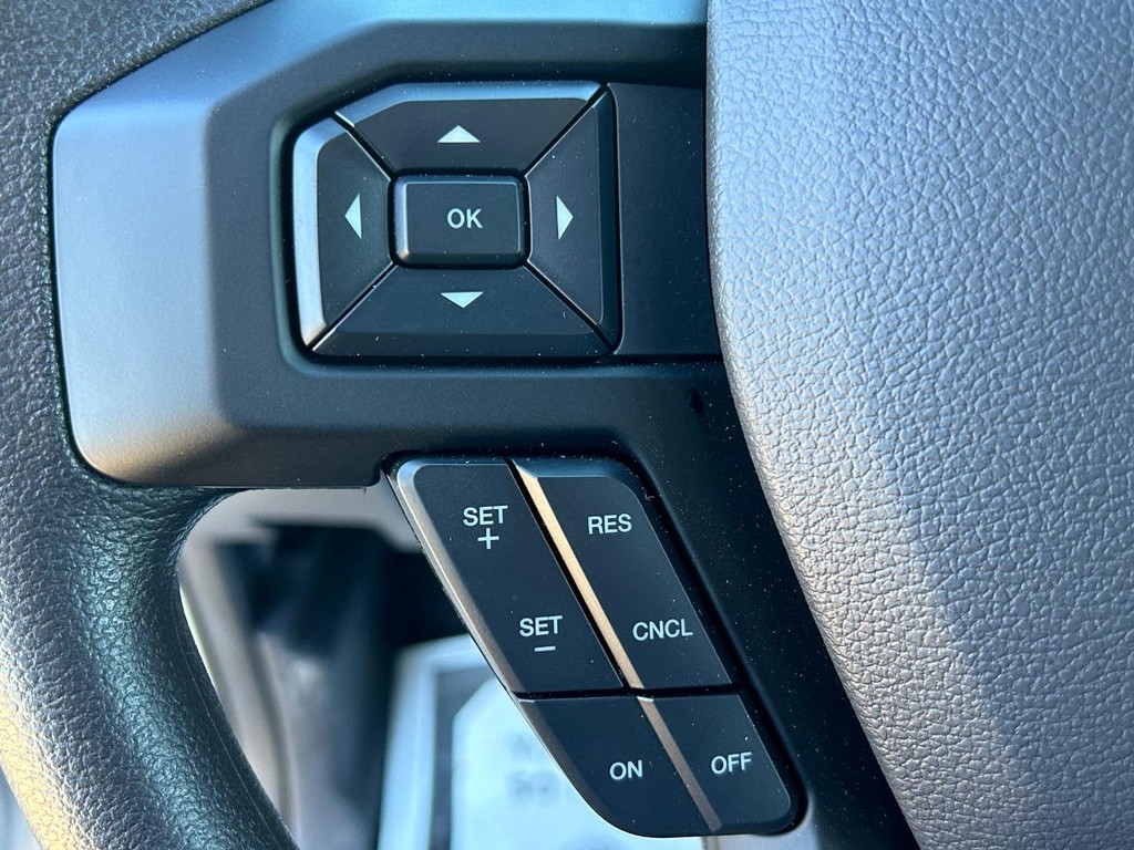 Ford F-650 Straight Frame Gas Vehicle Full-screen Gallery Image 10