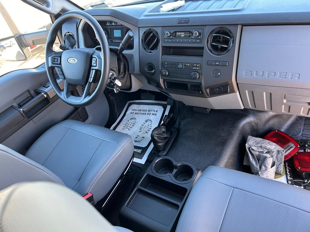 Ford F-650 Straight Frame Gas Vehicle Full-screen Gallery Image 12