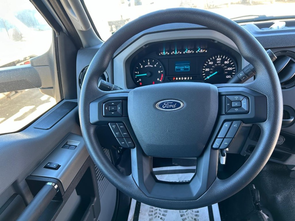 Ford F-650 Straight Frame Gas Vehicle Full-screen Gallery Image 13