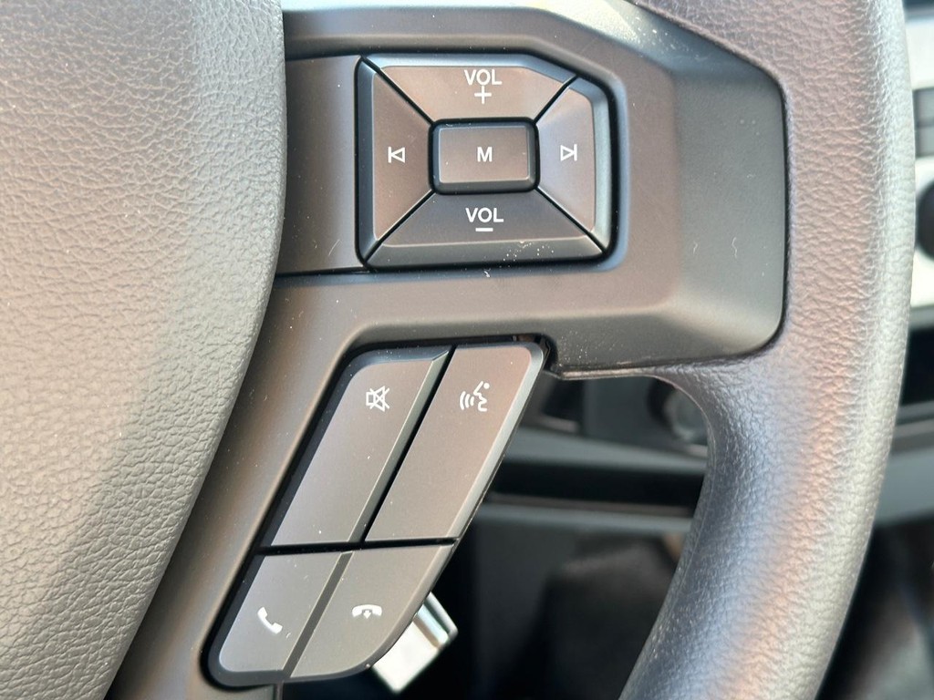 Ford F-650 Straight Frame Gas Vehicle Full-screen Gallery Image 6