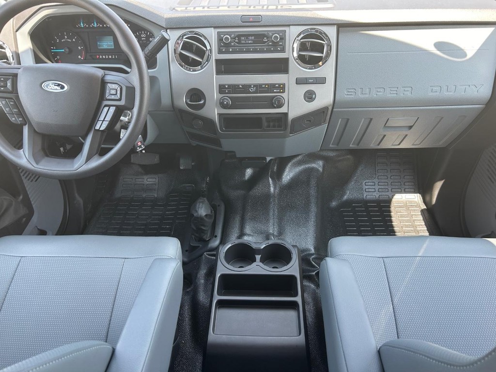 Ford F-650 Straight Frame Gas Vehicle Full-screen Gallery Image 11