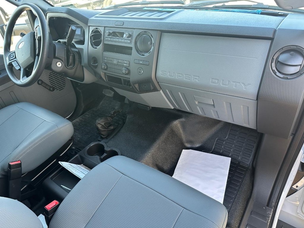 Ford F-650 Straight Frame Gas Vehicle Full-screen Gallery Image 6