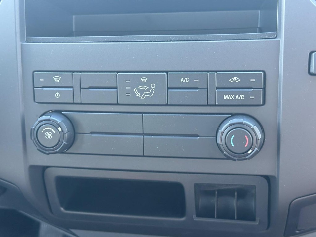 Ford F-650 Straight Frame Gas Vehicle Full-screen Gallery Image 11