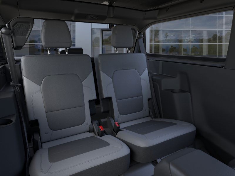 Ford Bronco Vehicle Full-screen Gallery Image 11