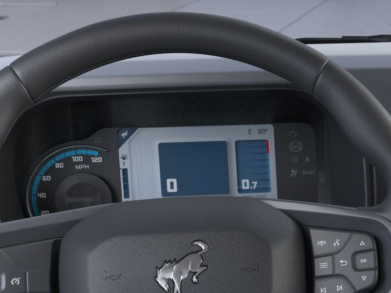 Ford Bronco Vehicle Full-screen Gallery Image 13