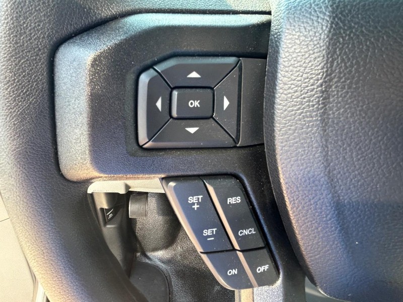 Ford E-Series Cutaway Vehicle Full-screen Gallery Image 10