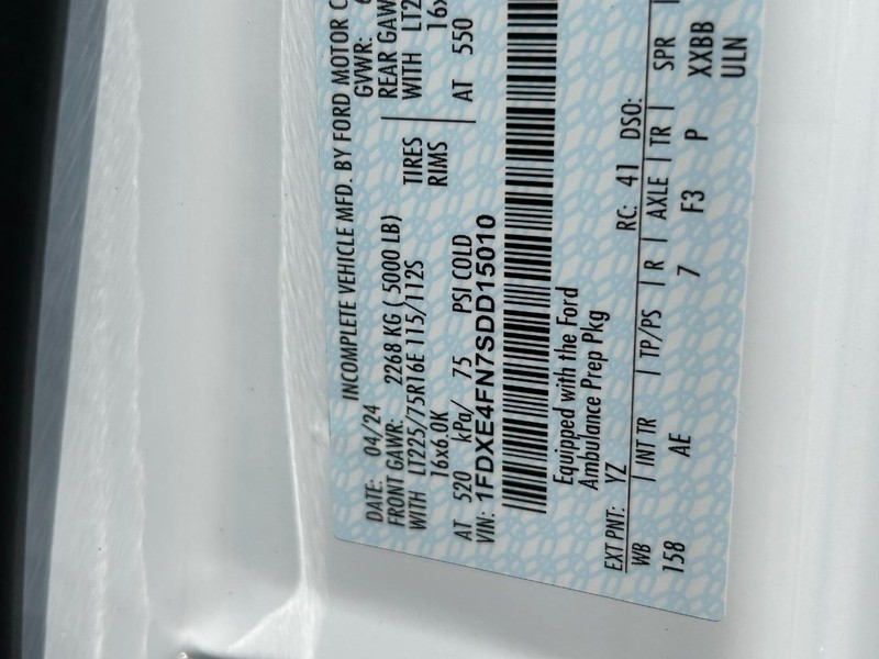 Ford E-Series Cutaway Vehicle Full-screen Gallery Image 20