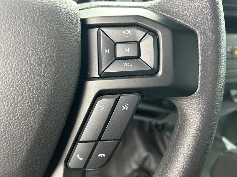 Ford F-750 Straight Frame Vehicle Full-screen Gallery Image 11