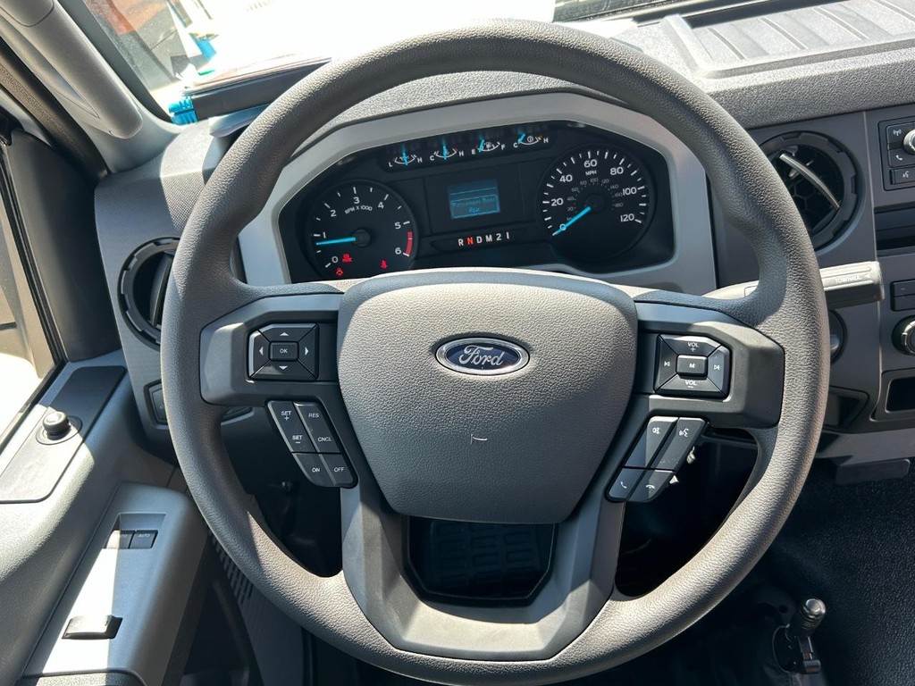 Ford F-750 Straight Frame Gas Vehicle Full-screen Gallery Image 14