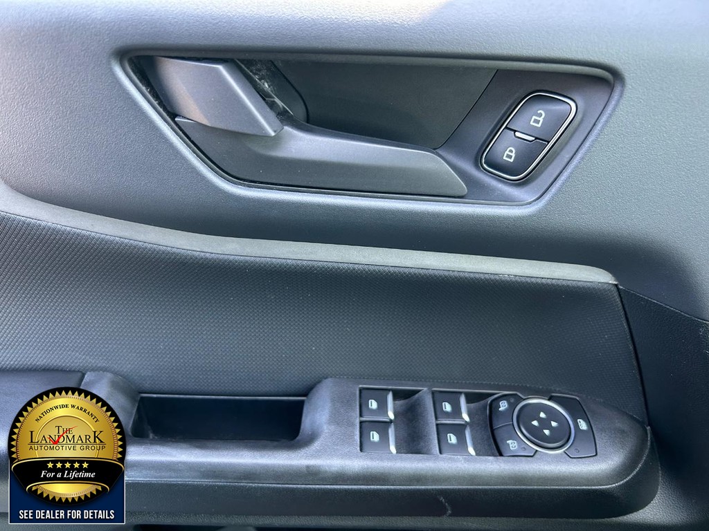 Ford Bronco Sport Vehicle Full-screen Gallery Image 08