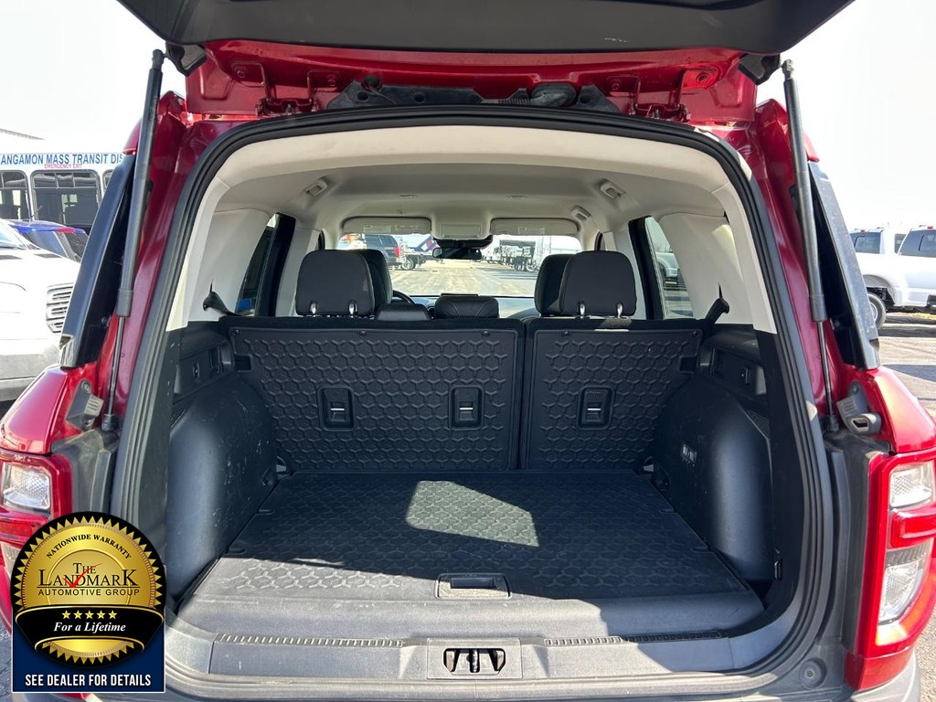 Ford Bronco Sport Vehicle Full-screen Gallery Image 18