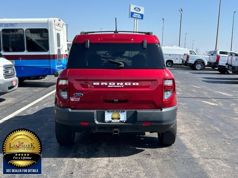 Ford Bronco Sport Vehicle Full-screen Gallery Image 7