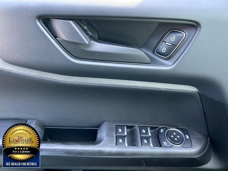 Ford Bronco Sport Vehicle Full-screen Gallery Image 8