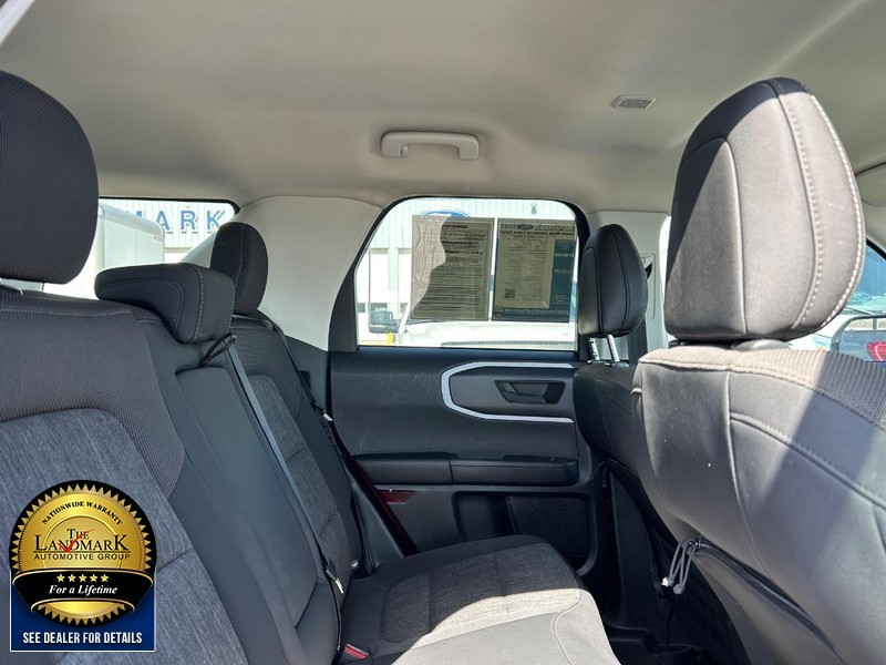 Ford Bronco Sport Vehicle Full-screen Gallery Image 14