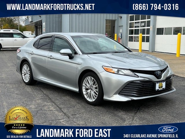 Toyota Camry Hybrid XLE - Springfield IL