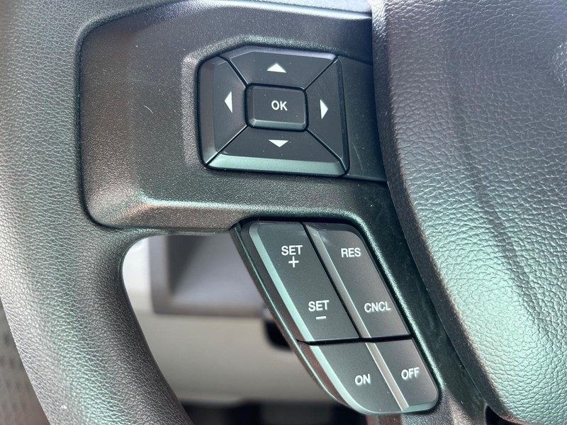 Ford E-Series Cutaway Vehicle Full-screen Gallery Image 8