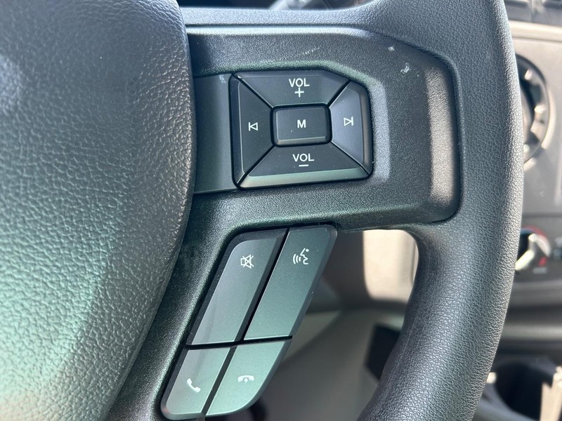 Ford E-Series Cutaway Vehicle Full-screen Gallery Image 9