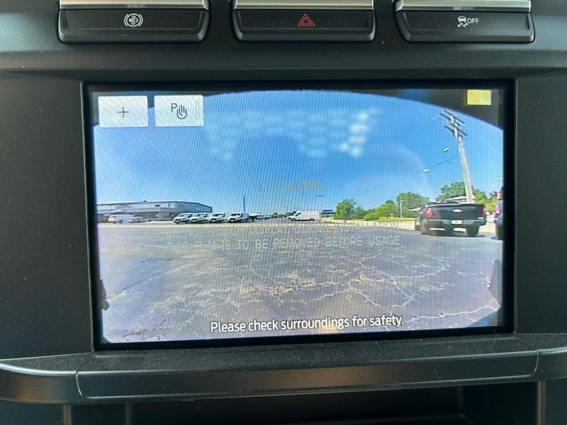 Ford Super Duty F-550 DRW Vehicle Full-screen Gallery Image 11