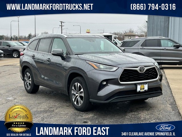 2021 Toyota Highlander XLE at Landmark Ford Trucks in Springfield IL