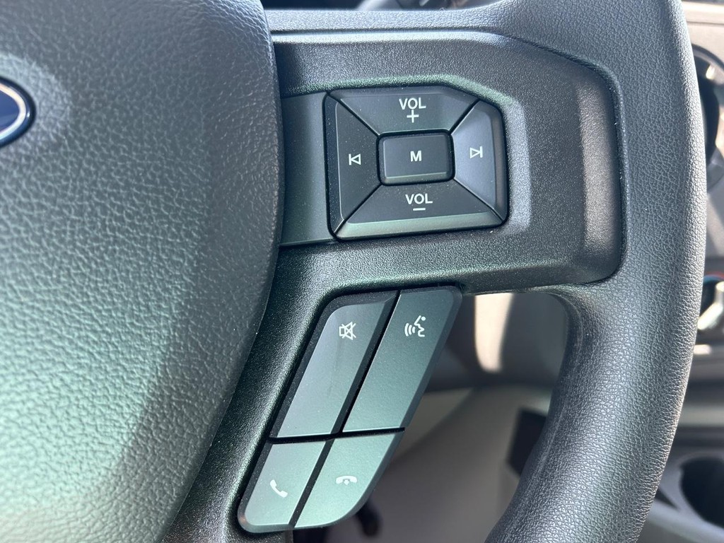 Ford E-Series Cutaway Vehicle Full-screen Gallery Image 8