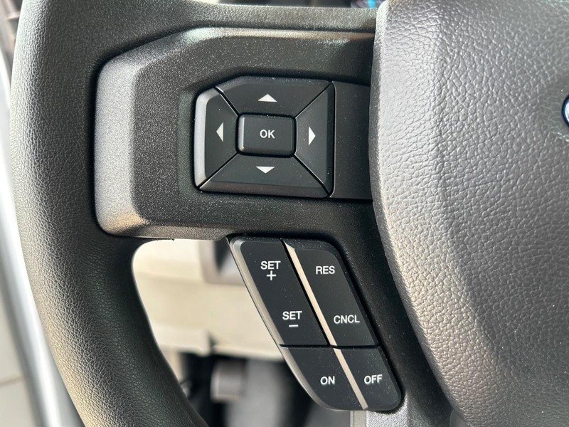 Ford E-Series Cutaway Vehicle Full-screen Gallery Image 6