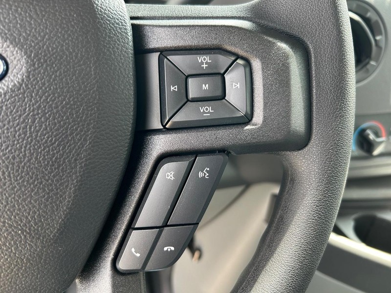 Ford E-Series Cutaway Vehicle Full-screen Gallery Image 7