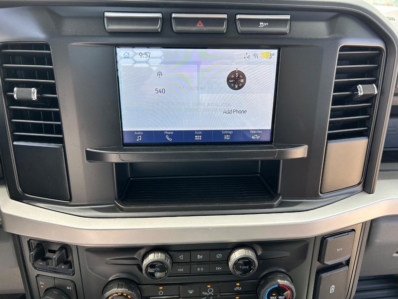 Ford Super Duty F-350 DRW Vehicle Full-screen Gallery Image 11