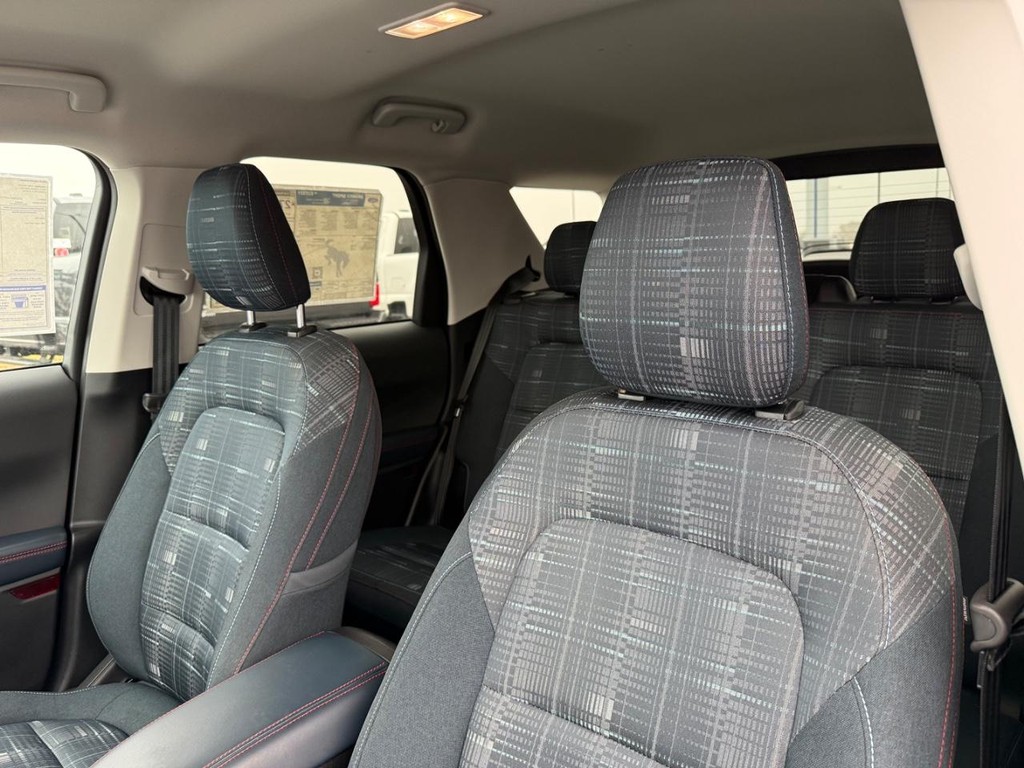 Ford Bronco Sport Vehicle Full-screen Gallery Image 5