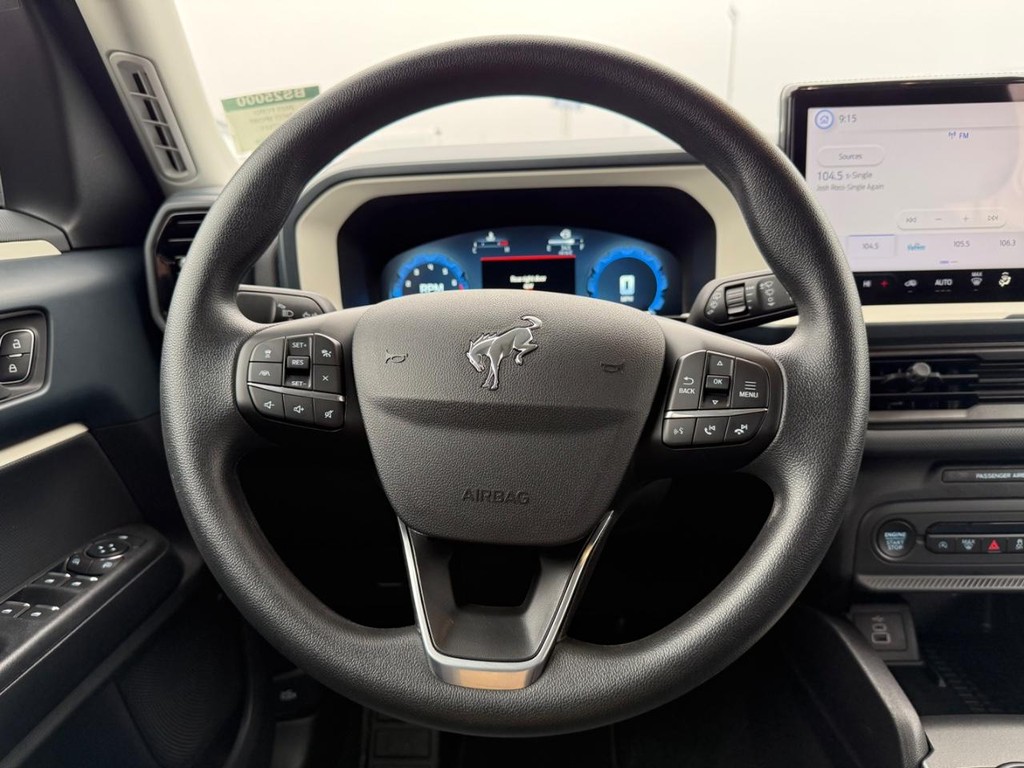 Ford Bronco Sport Vehicle Full-screen Gallery Image 11